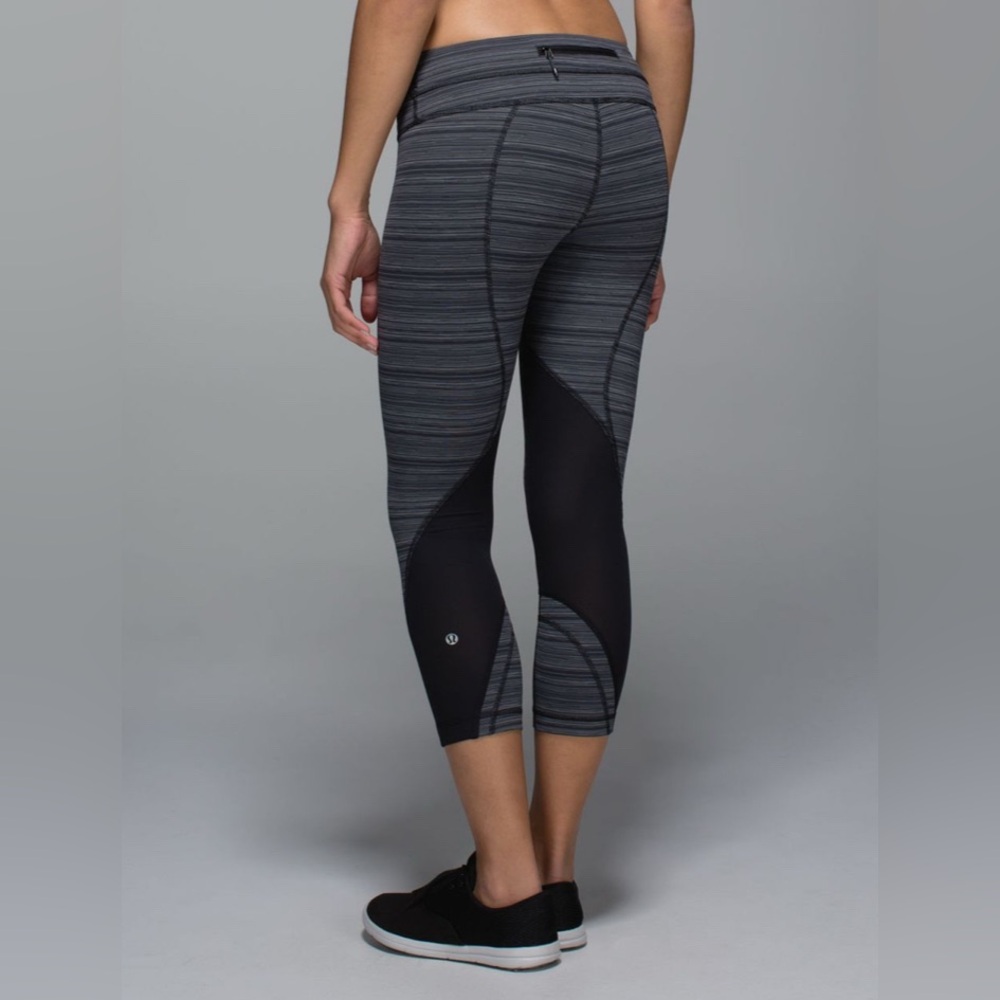 LIKE NEW! Lululemon Run: Inspire Crop II Mesh